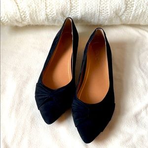 Vionic Black Suede supportive flats